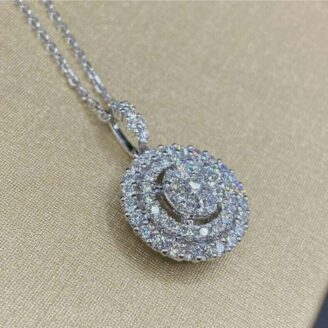 Solitaire Pendant With Chain