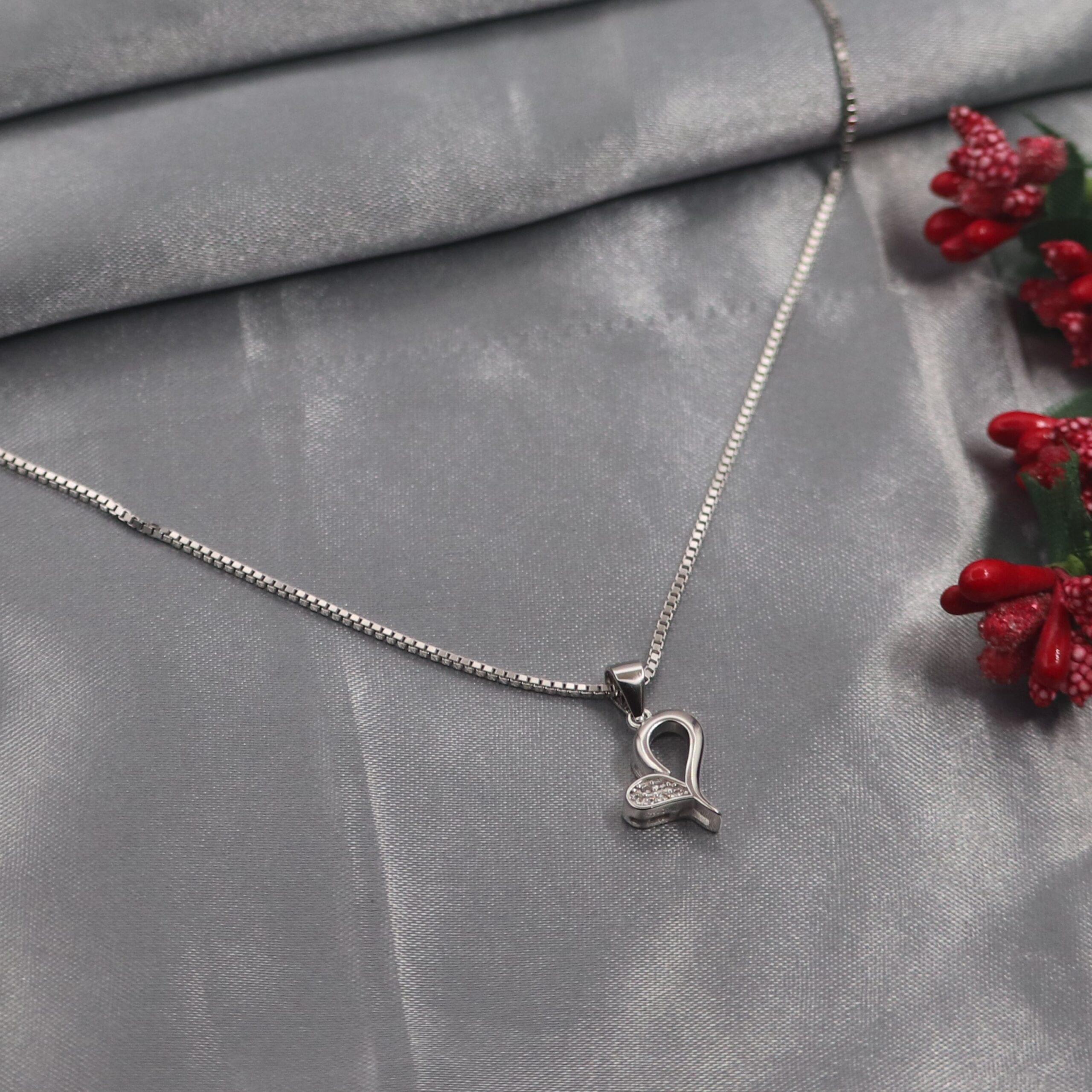 Arika Jewellers Elegant Asymmetric Heart 925 Silver Pendant Set (3) Arika Jewellers Elegant Asymmetric Heart 925 Silver Pendant Set (3)